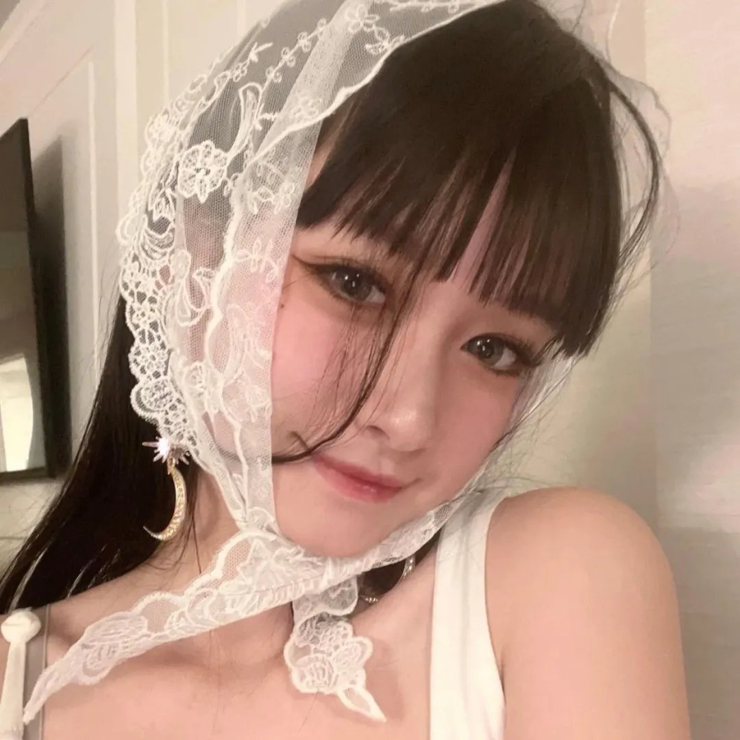 玉米上的麻雀